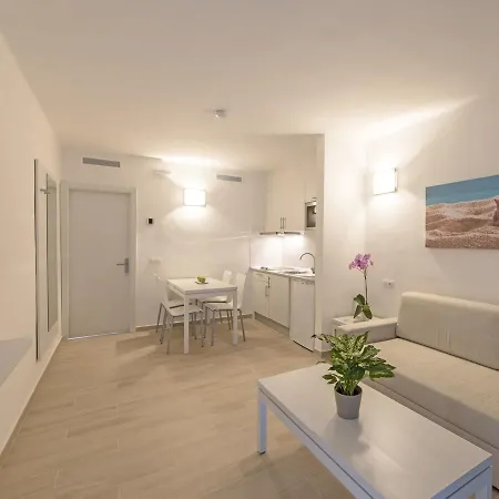 2 Bedrooms F Apartamento